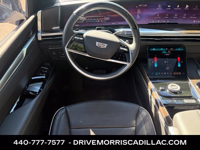 Certified 2026 Cadillac Escalade Luxury w/ Touring Package AWD/4WD image 18