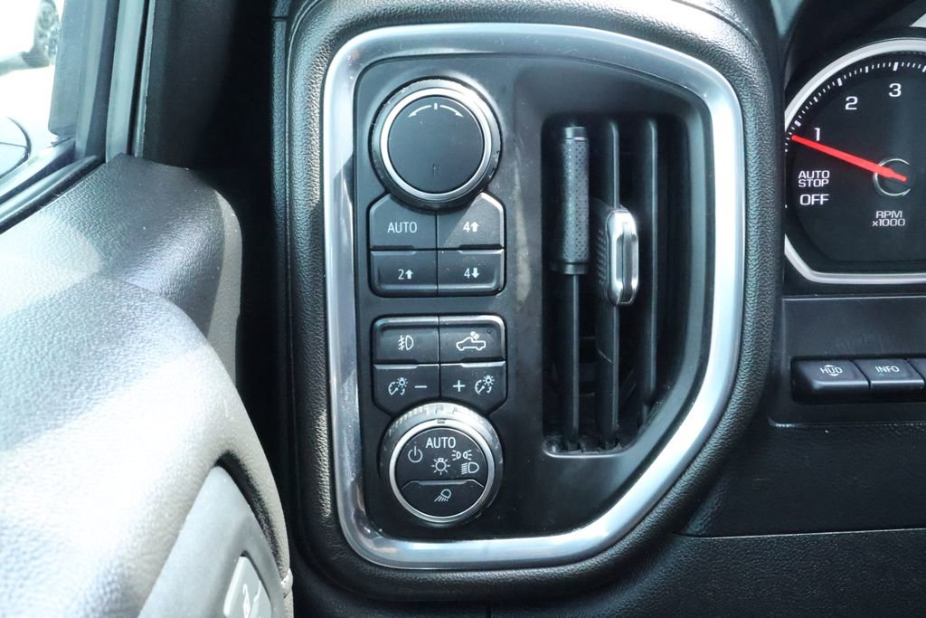 Used 2019 Chevrolet Silverado 1500 LTZ AWD/4WD image 18