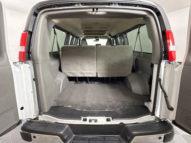 Used 2024 Chevrolet Express 3500 LT w/ LT Preferred Equipment Group RWD image 22