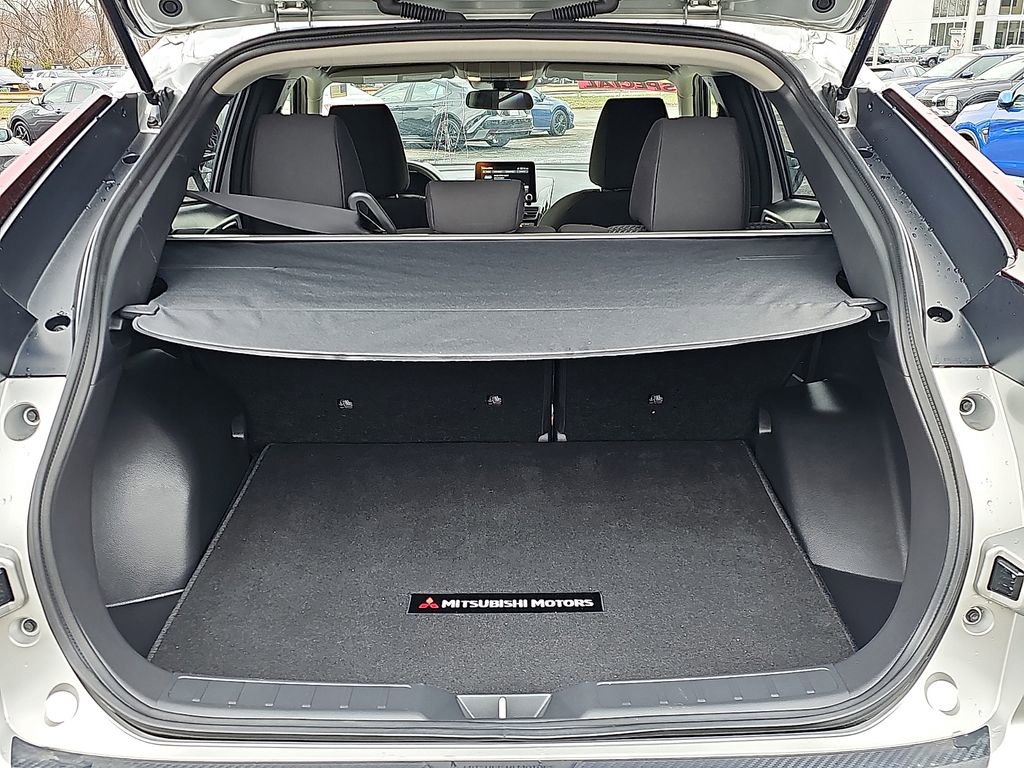 Used 2025 Mitsubishi Eclipse Cross LE image 28