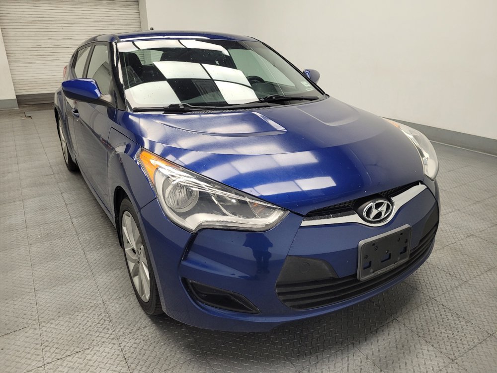 Used 2016 Hyundai Veloster FWD image 14