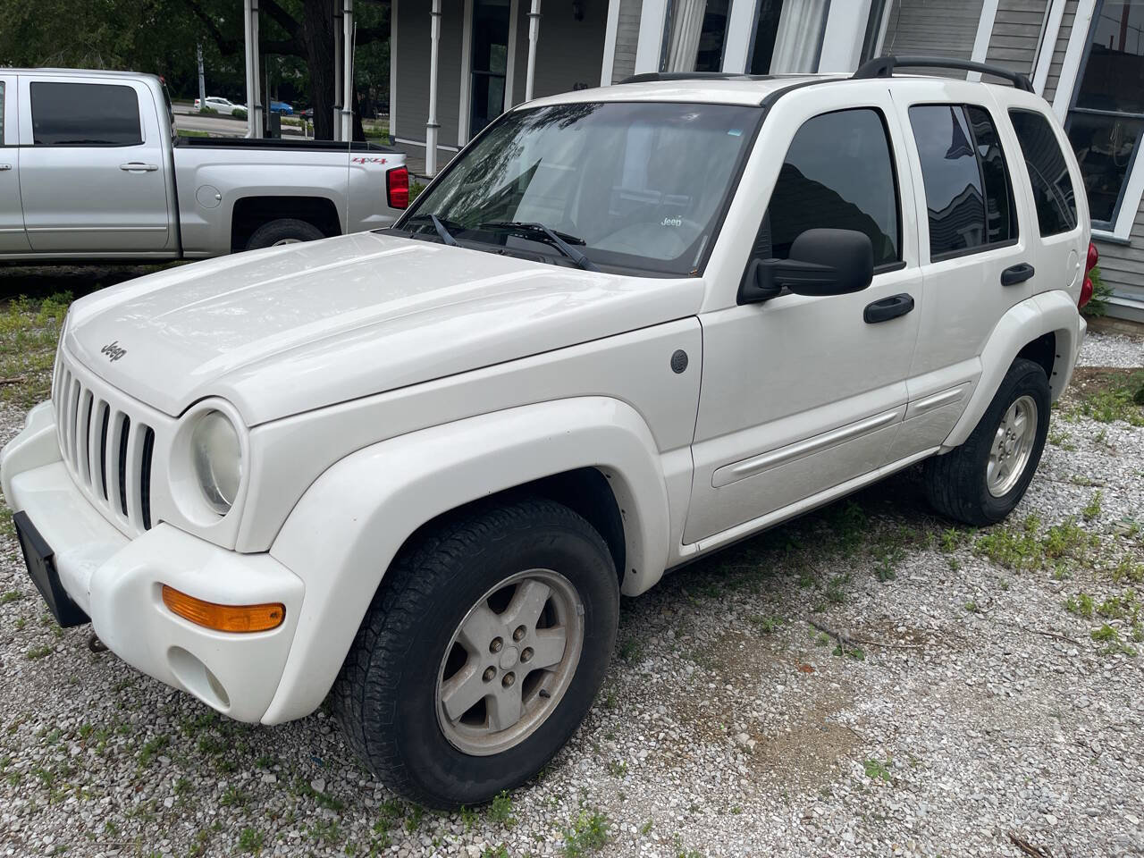 Used 2004 Jeep Liberty Limited AWD/4WD image 4