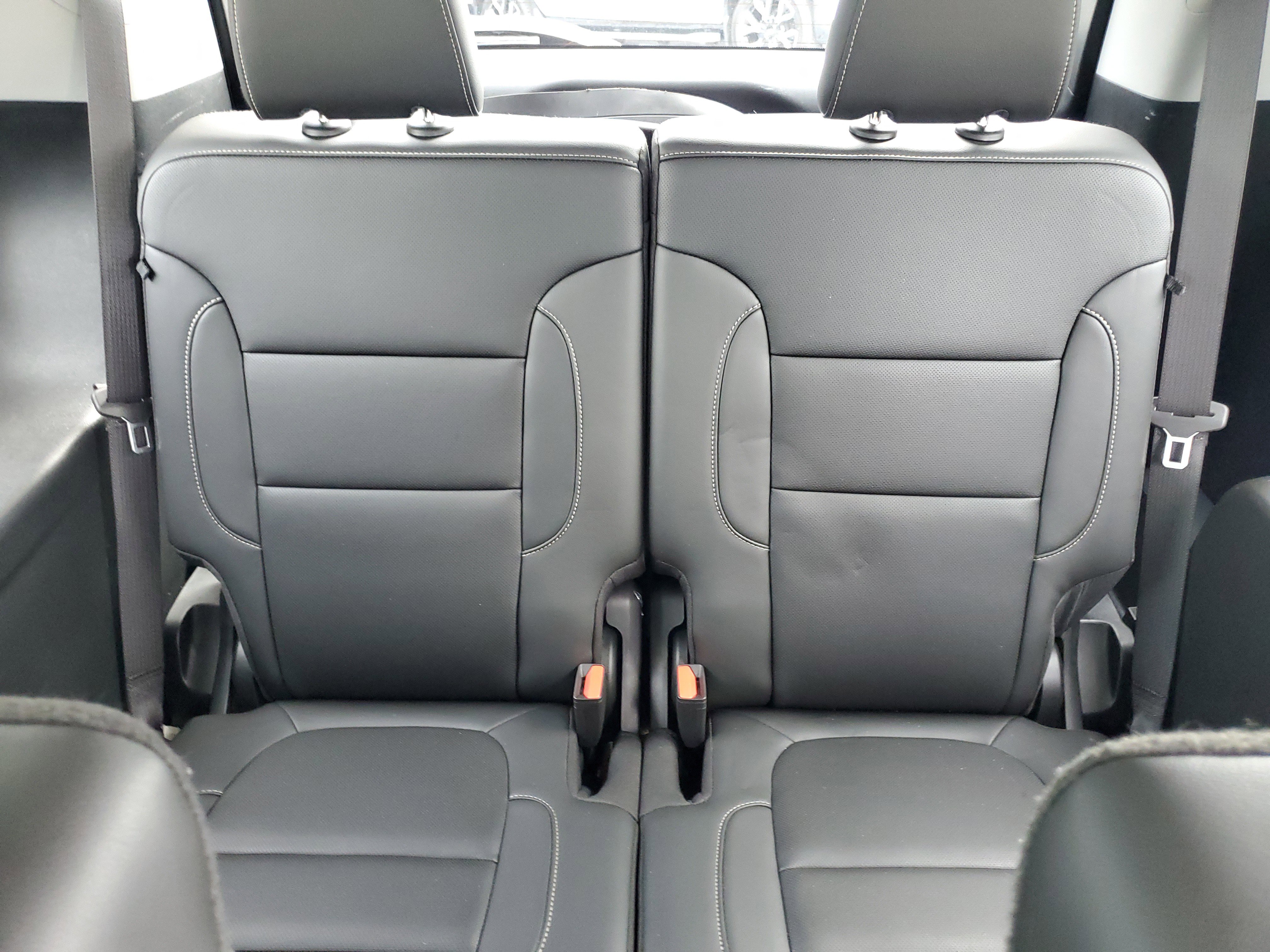 Used 2023 GMC Acadia SLT w/ Elevation Edition image 15