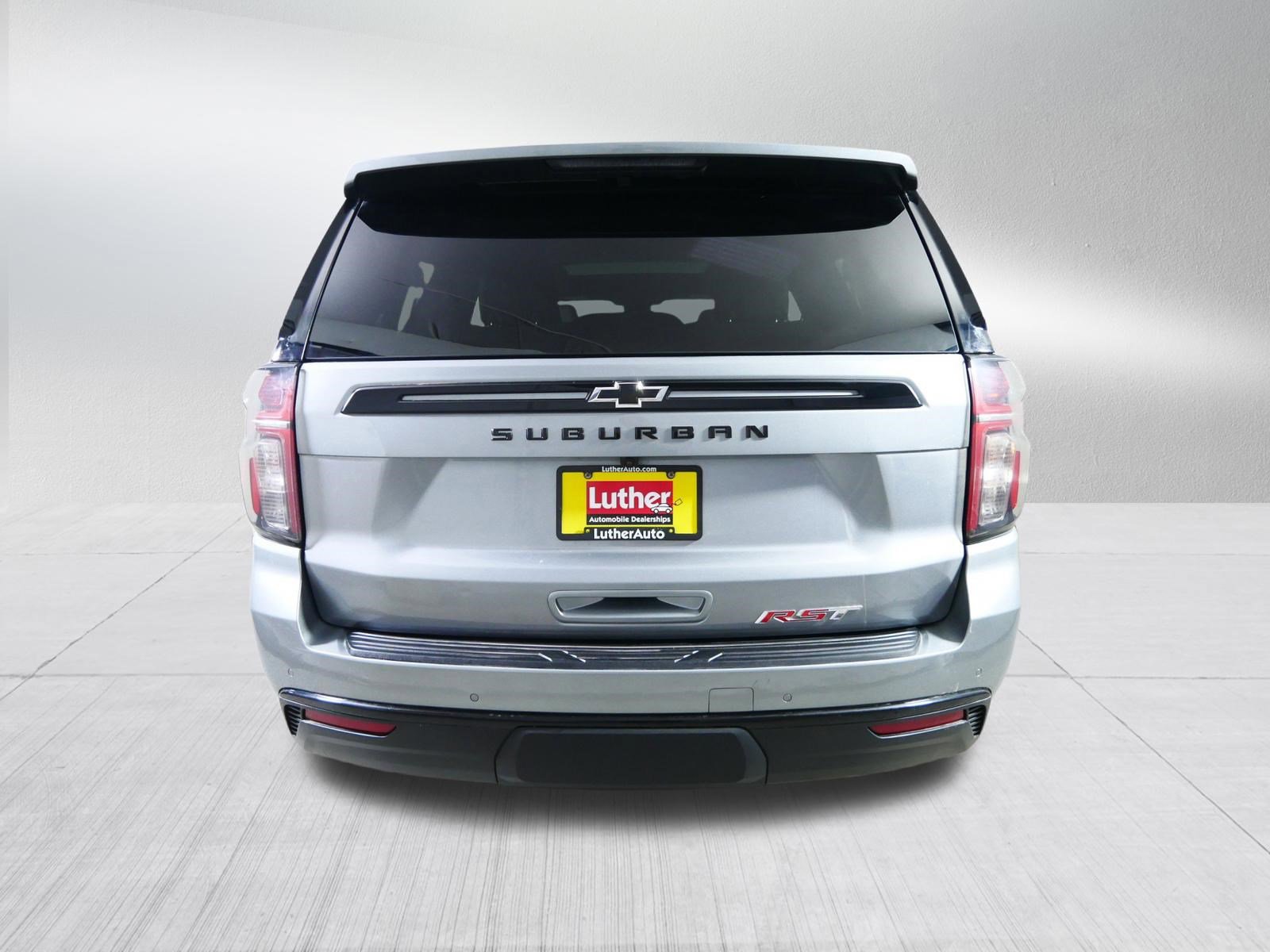 Used 2024 Chevrolet Suburban RST image 6