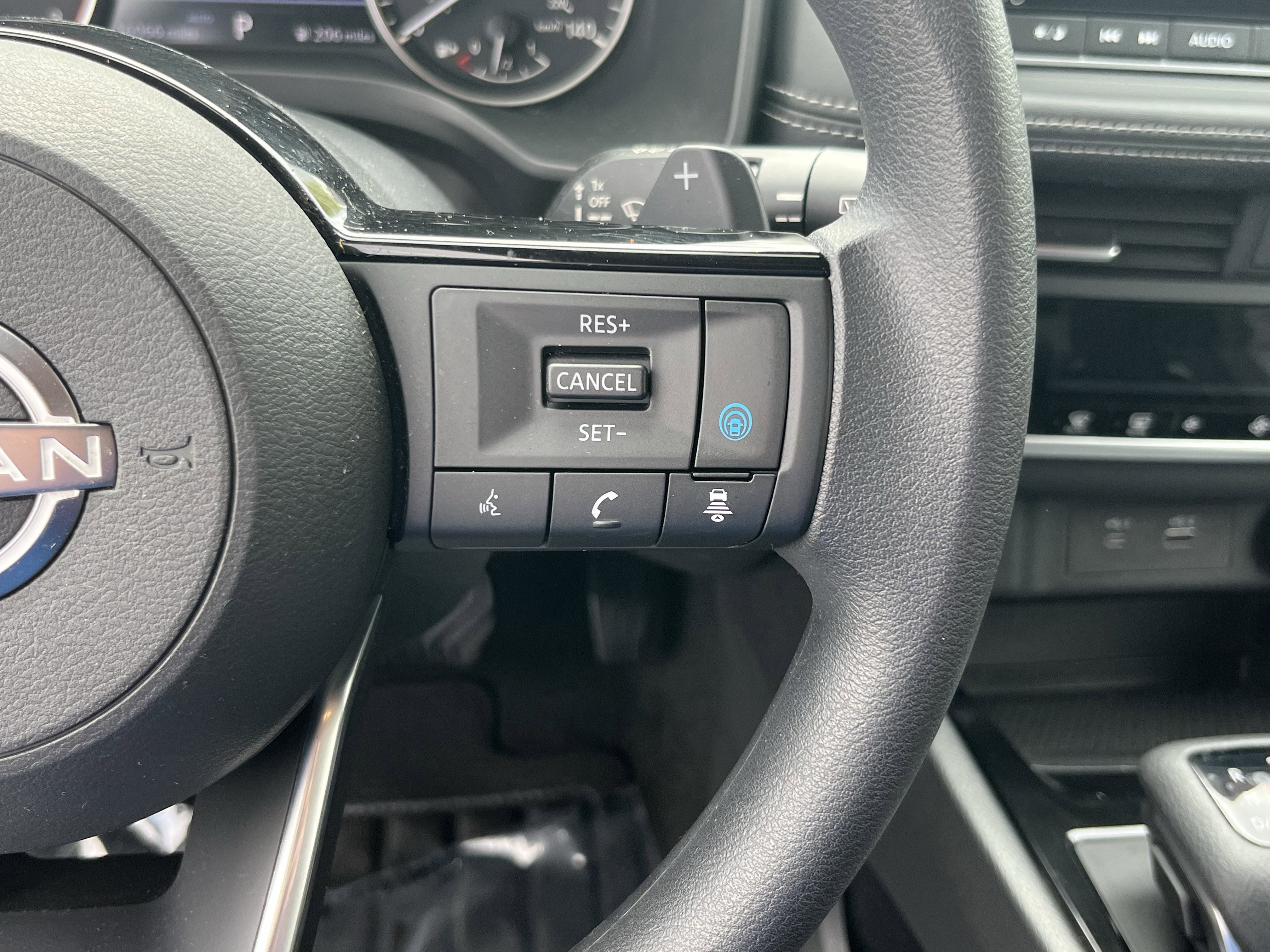 Used 2023 Nissan Rogue SV image 21