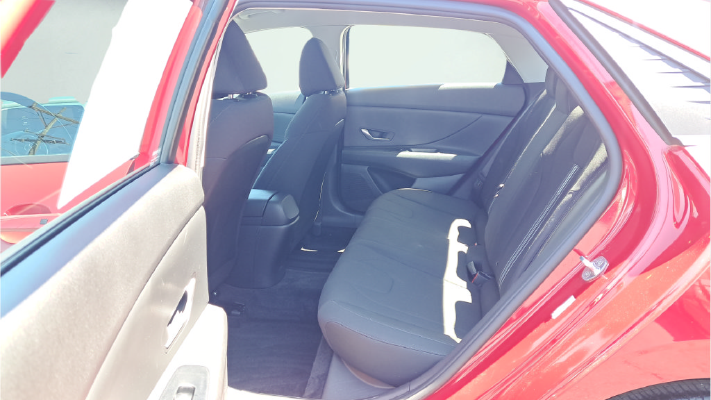 Used 2021 Hyundai Elantra SEL FWD image 12