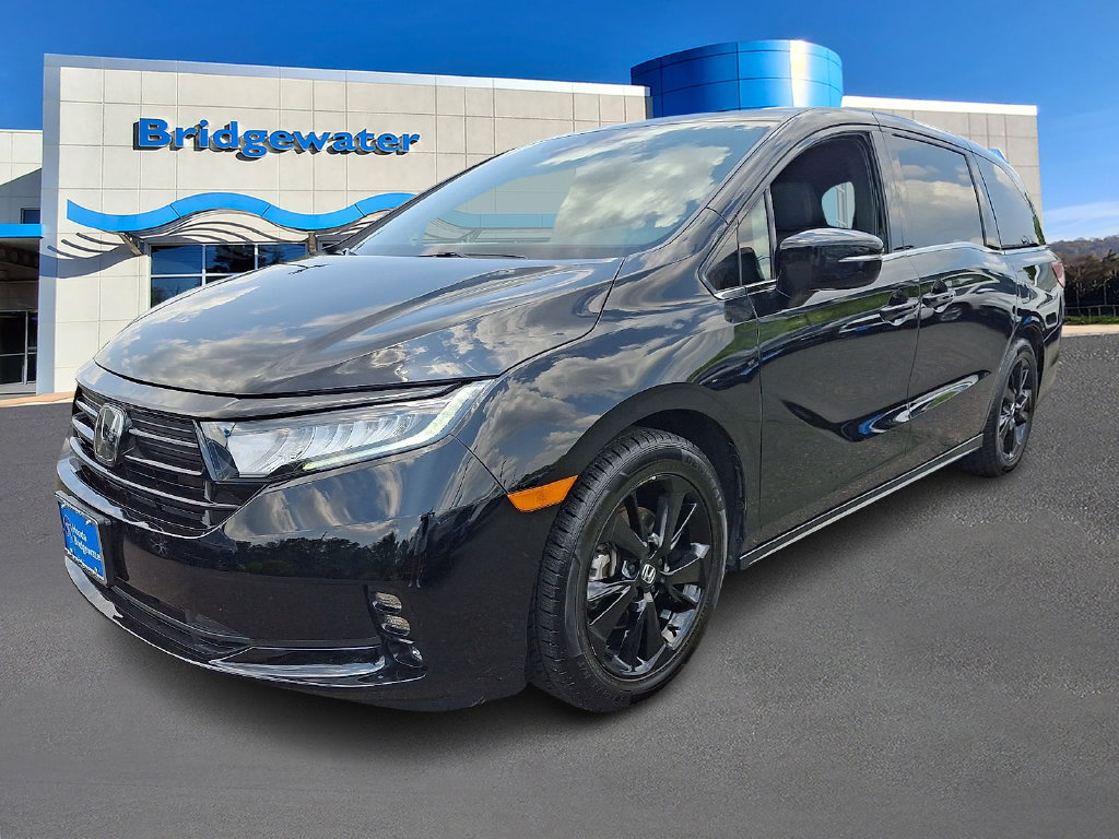Used 2024 Honda Odyssey Sport image 3
