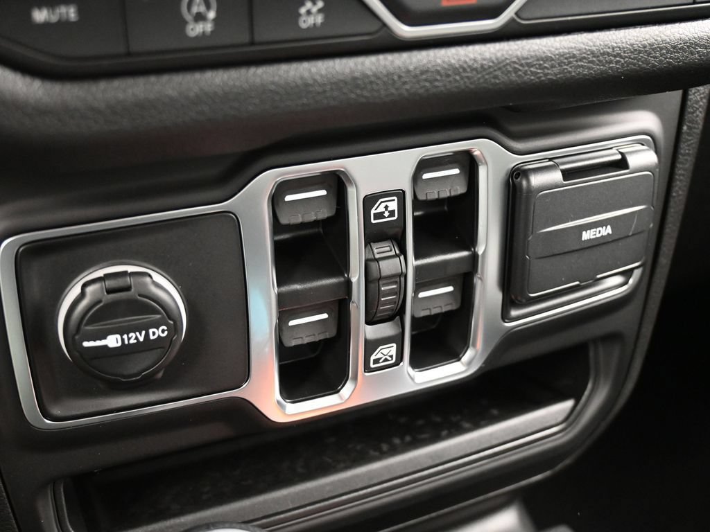New 2026 Jeep Gladiator Sport AWD/4WD image 20