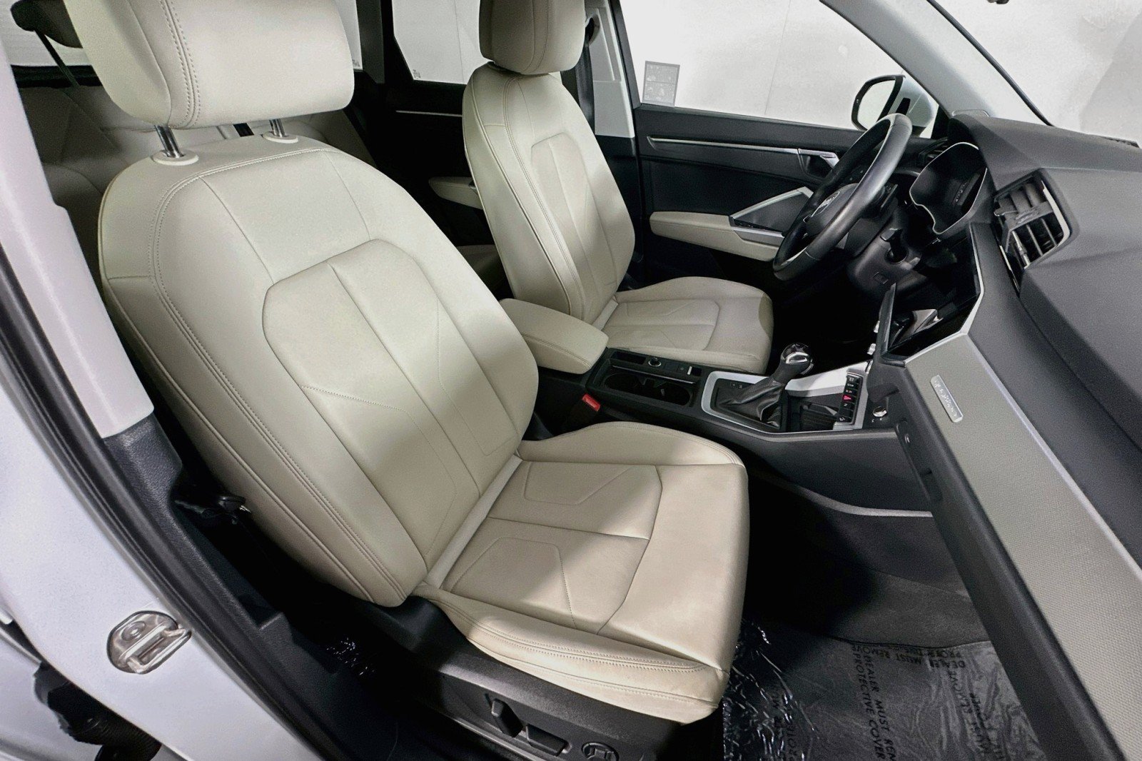 Used 2024 Audi Q3 2.0T Premium AWD/4WD image 8