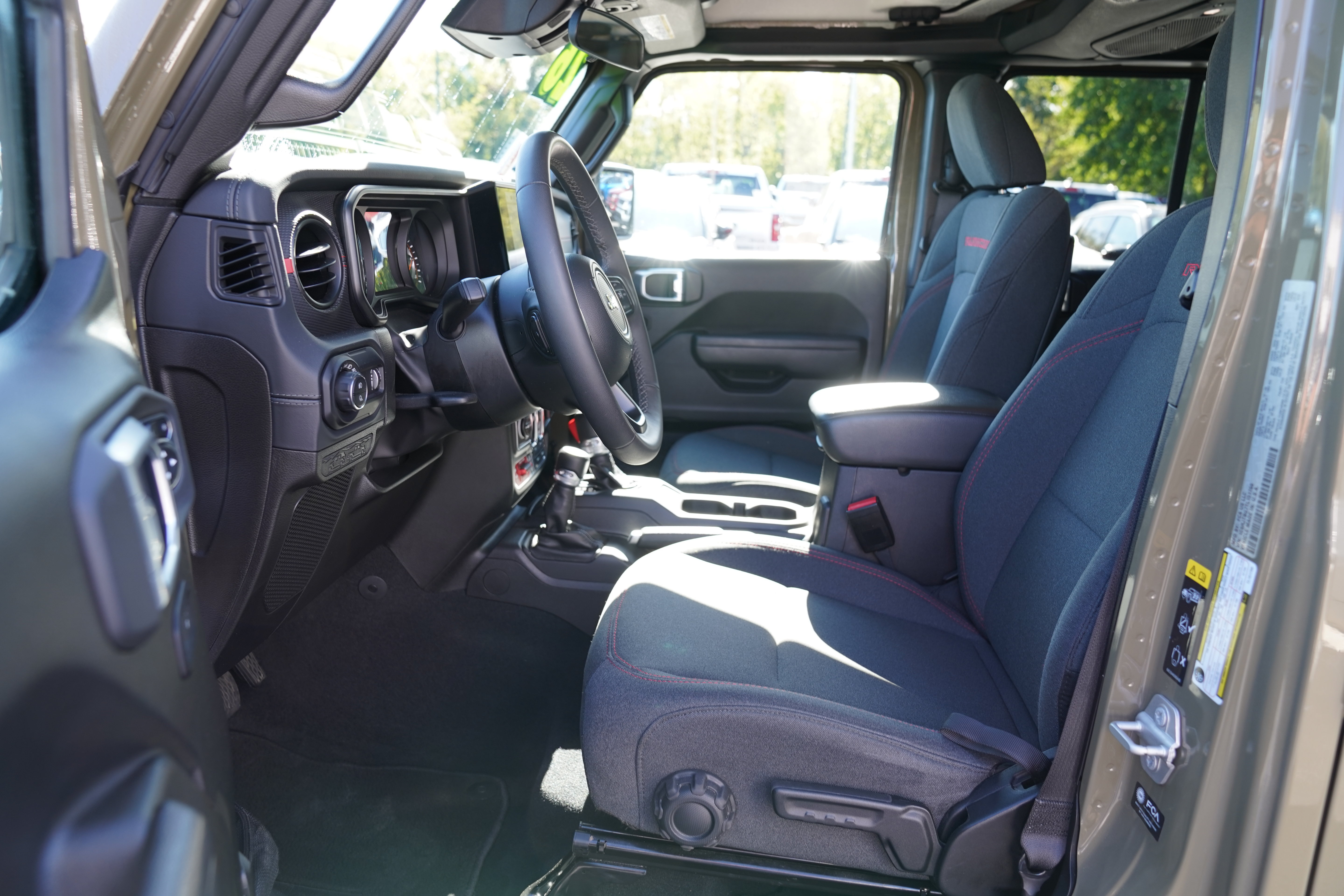 Used 2026 Jeep Gladiator Rubicon AWD/4WD image 4