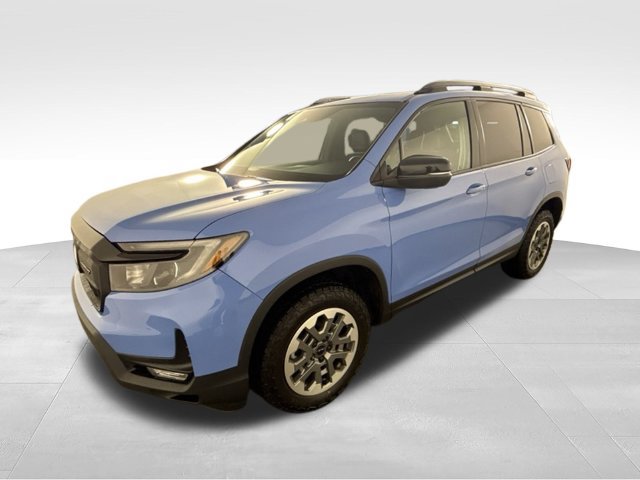 Used 2025 Honda Passport TrailSport image 3