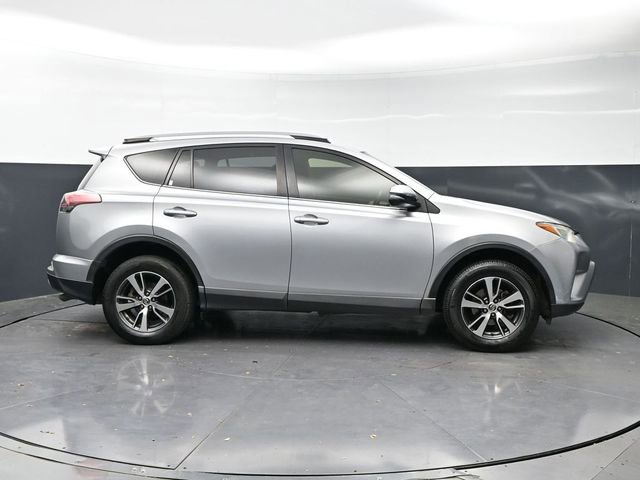 Used 2018 Toyota RAV4 XLE image 4