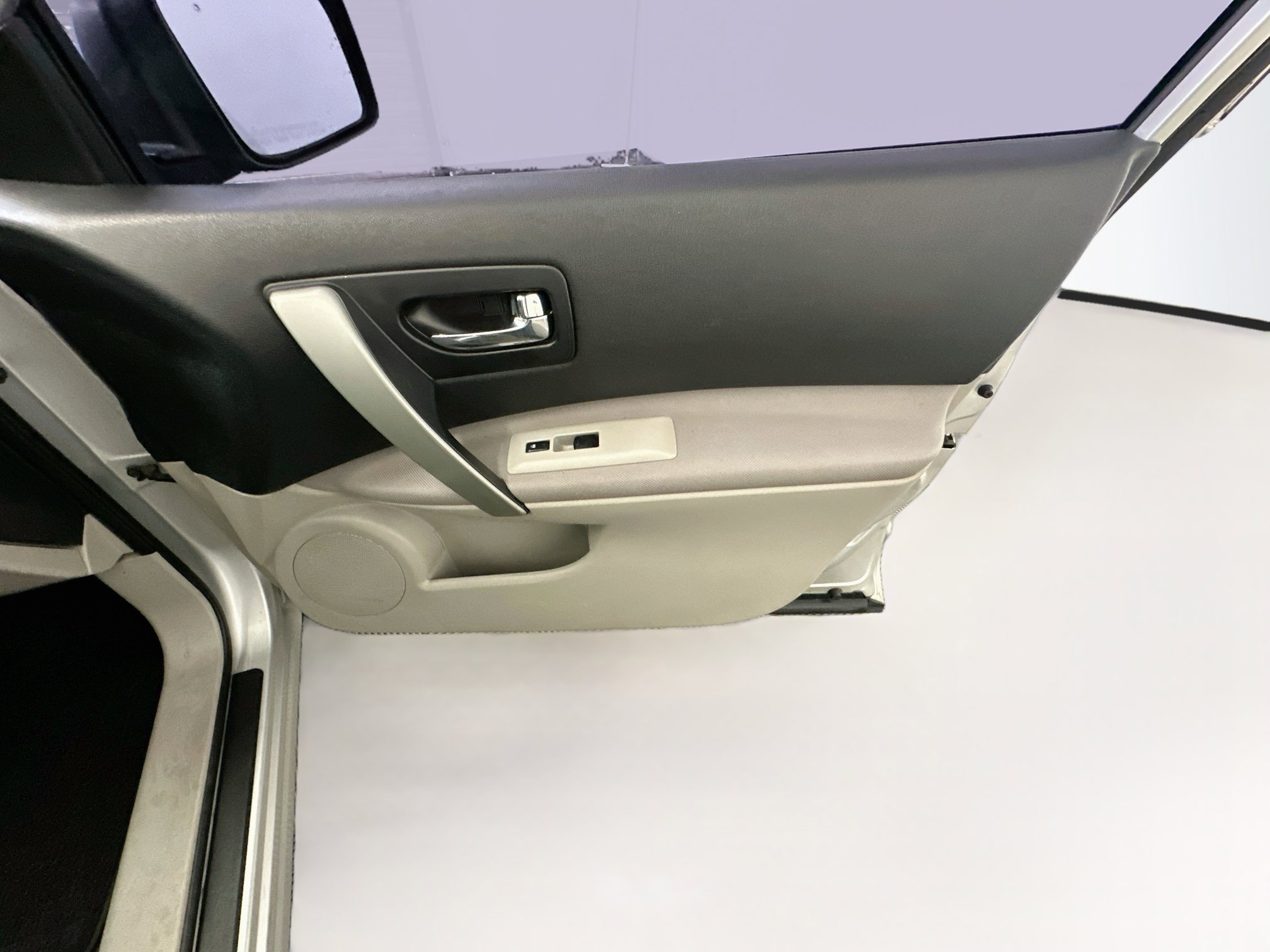Used 2011 Nissan Rogue S AWD/4WD image 29