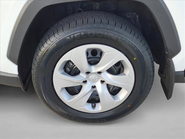 Used 2024 Toyota RAV4 LE FWD image 22