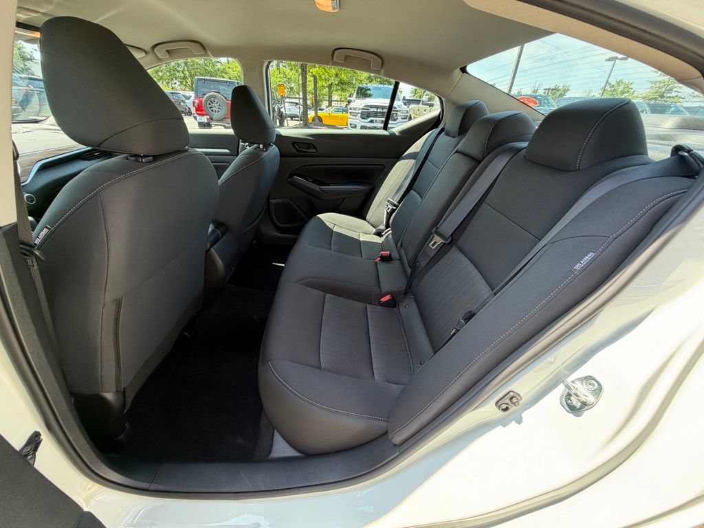 Used 2023 Nissan Altima 2.5 SV AWD/4WD image 18
