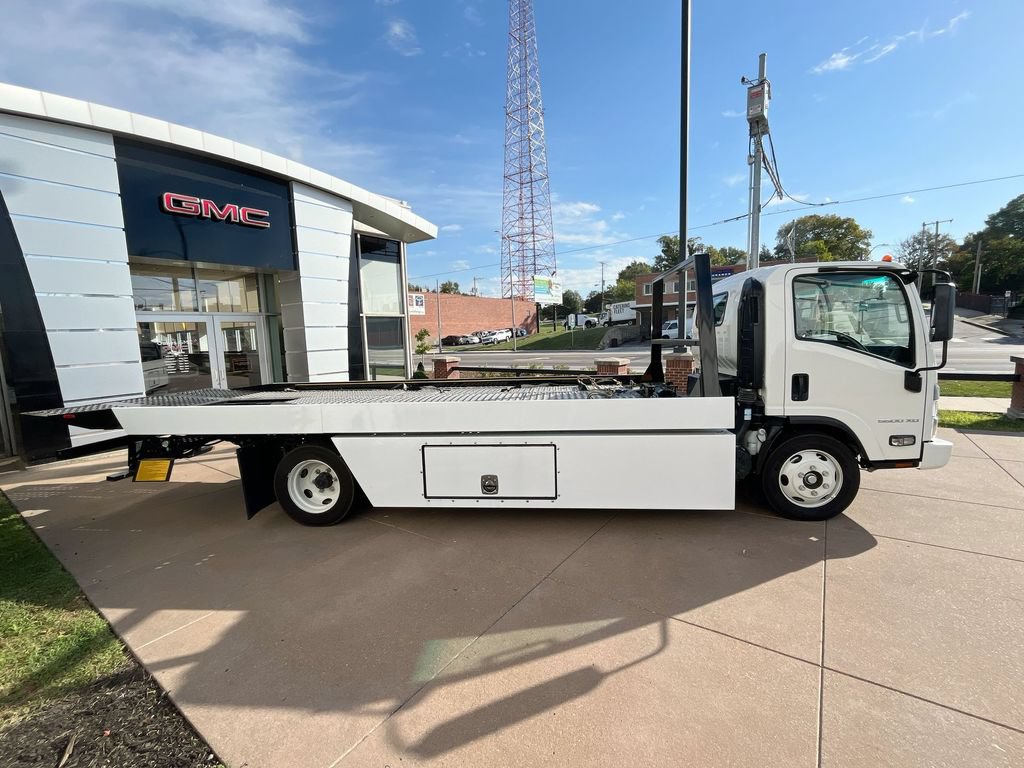 Used 2024 Chevrolet Low Cab Forward 5500XD RWD image 8