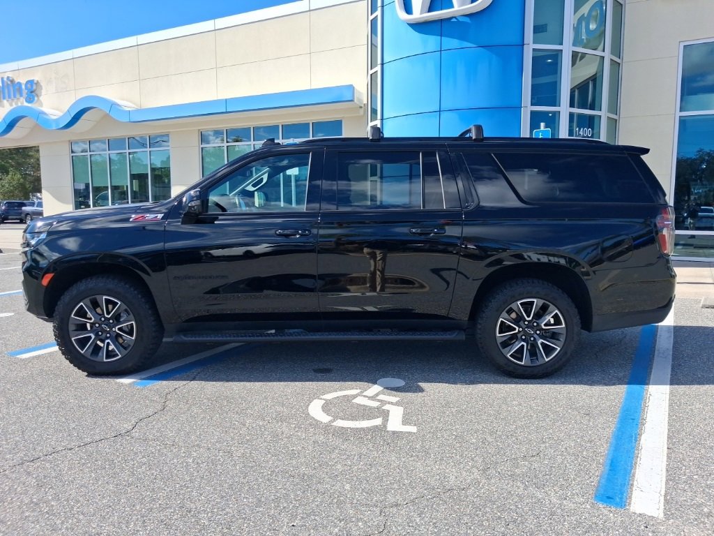 Used 2023 Chevrolet Suburban Z71 w/ Luxury Package image 8