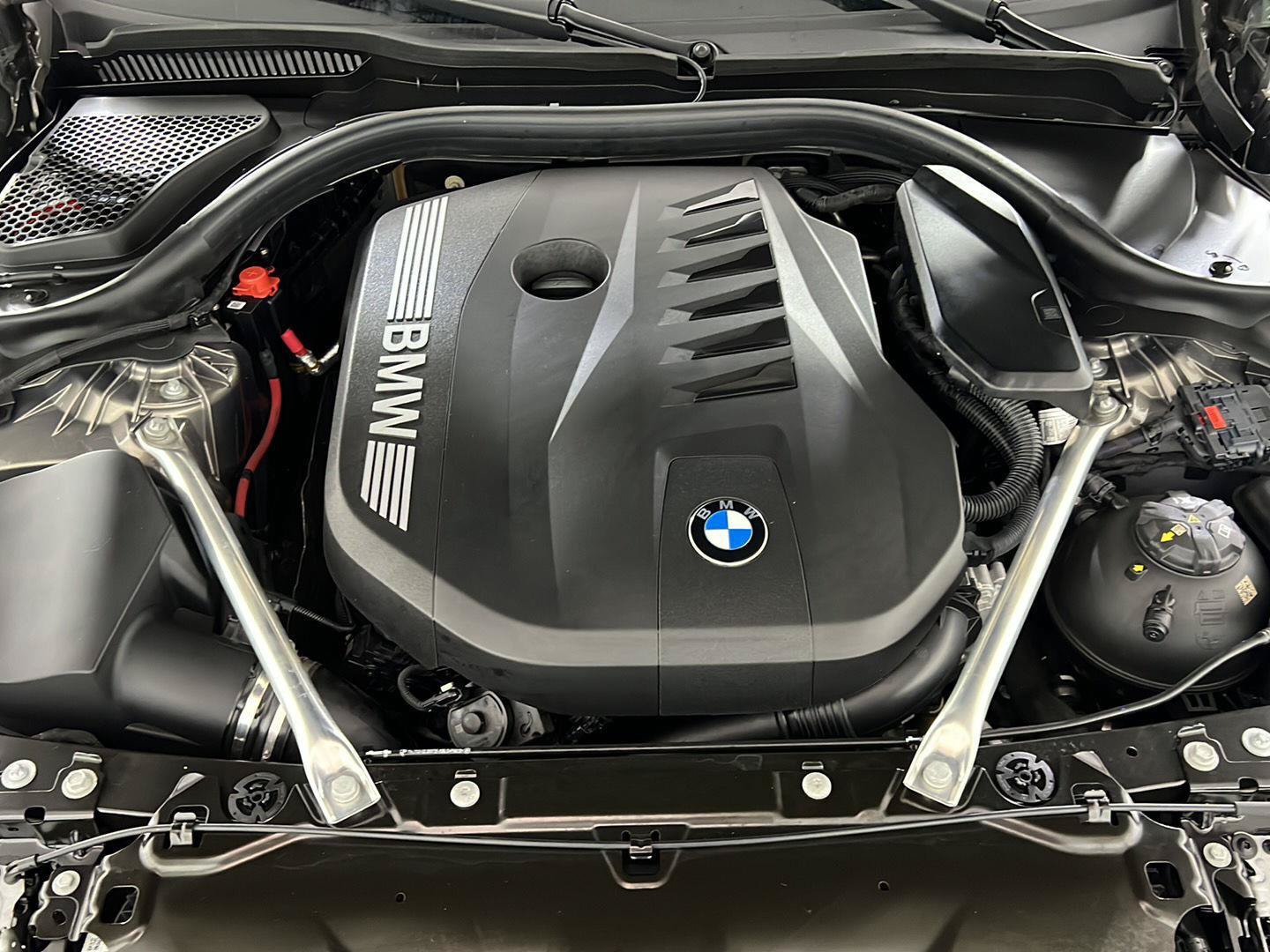Certified 2024 BMW 540i xDrive w/ Premium Package AWD/4WD image 25