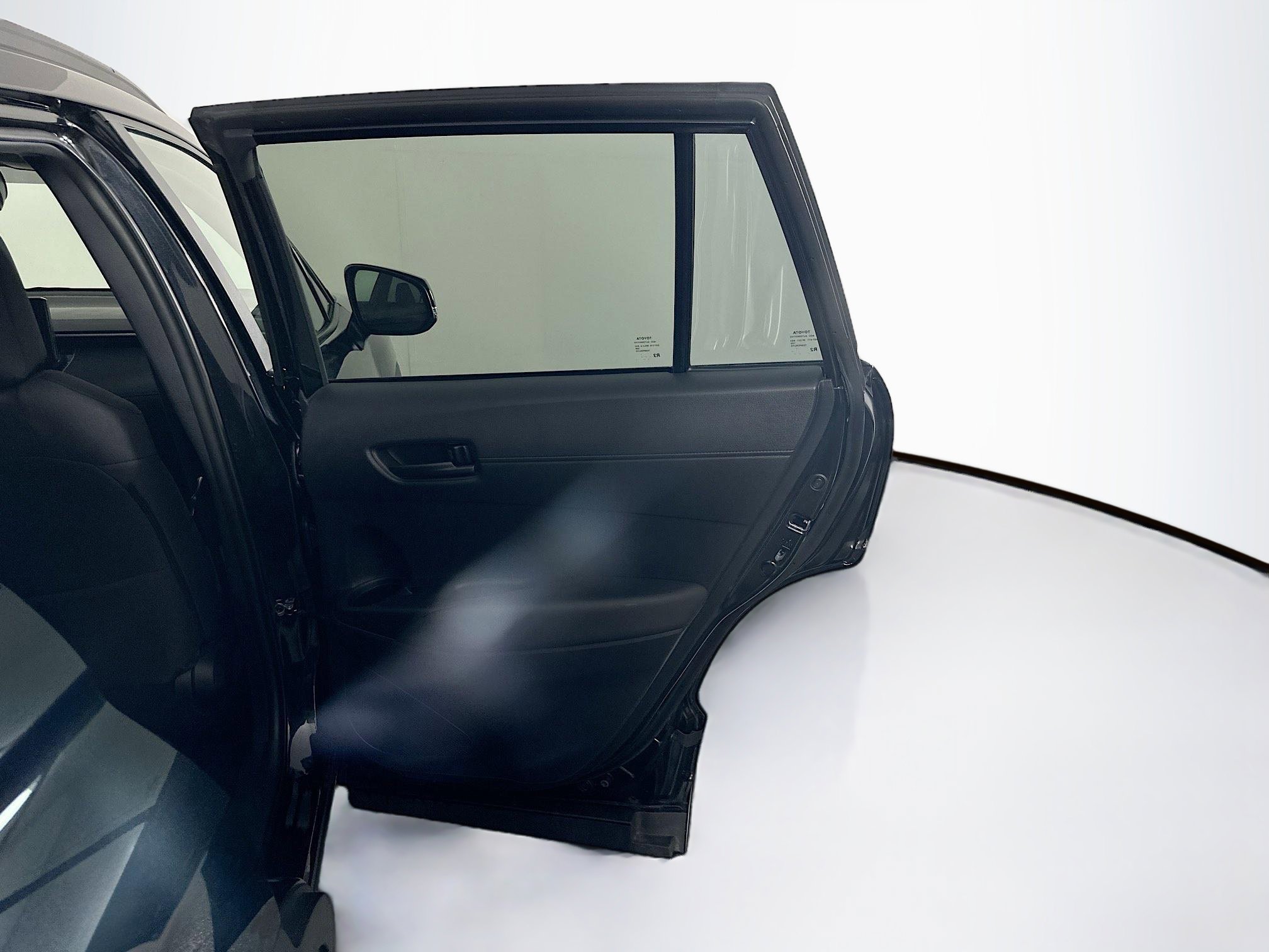 Used 2025 Toyota Corolla Cross LE FWD image 30
