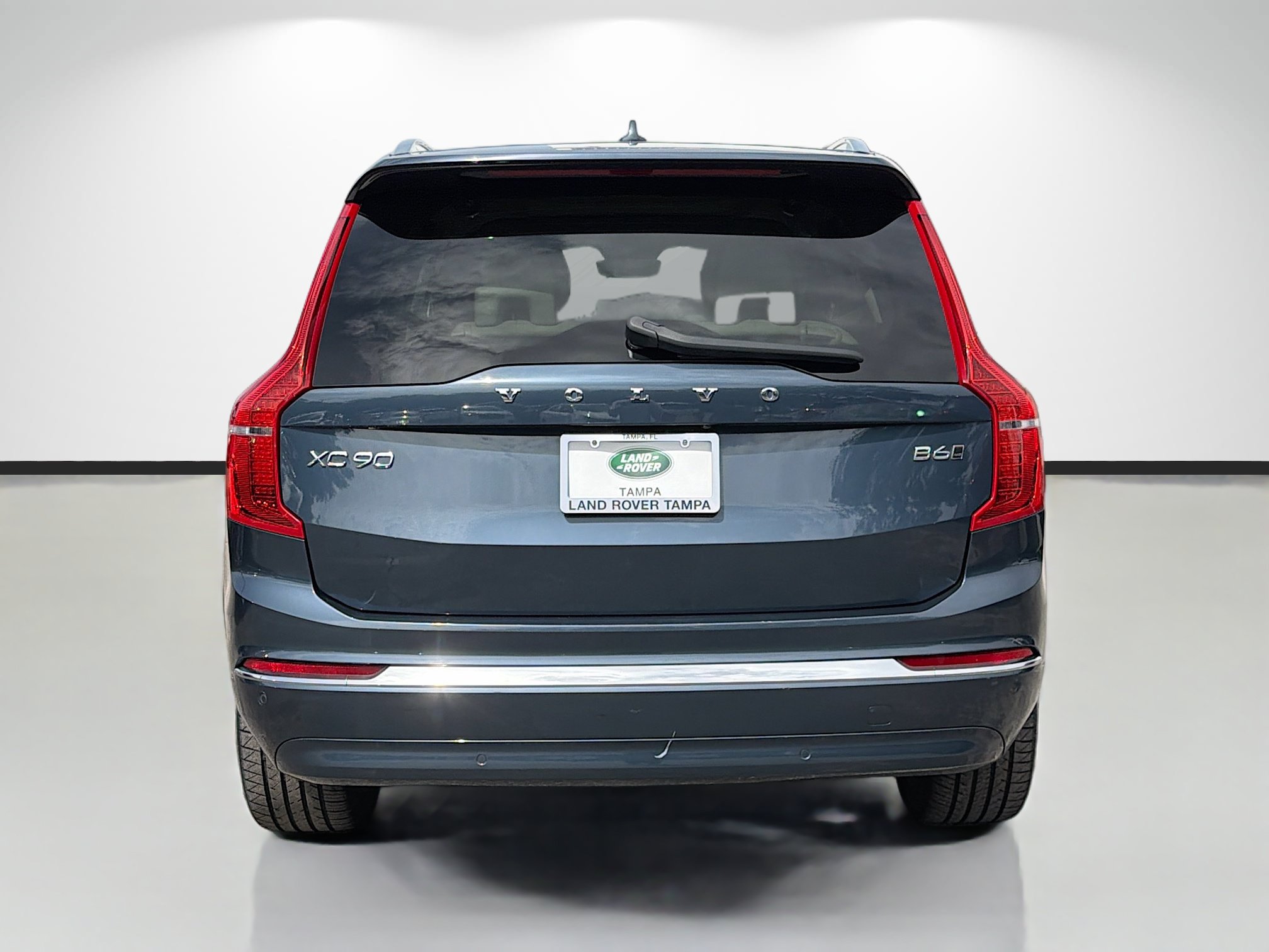 Used 2023 Volvo XC90 B6 Plus AWD/4WD image 4