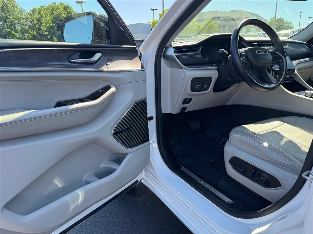 Used 2022 Jeep Grand Cherokee L Overland AWD/4WD image 17