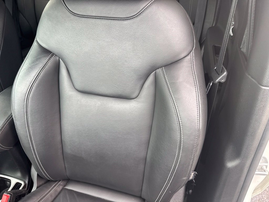 Used 2020 Jeep Renegade Limited w/ UConnect 8.4 Nav Group AWD/4WD image 32
