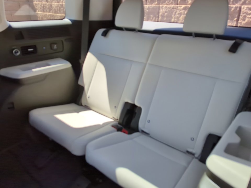 Certified 2025 Hyundai Santa Fe Calligraphy image 18