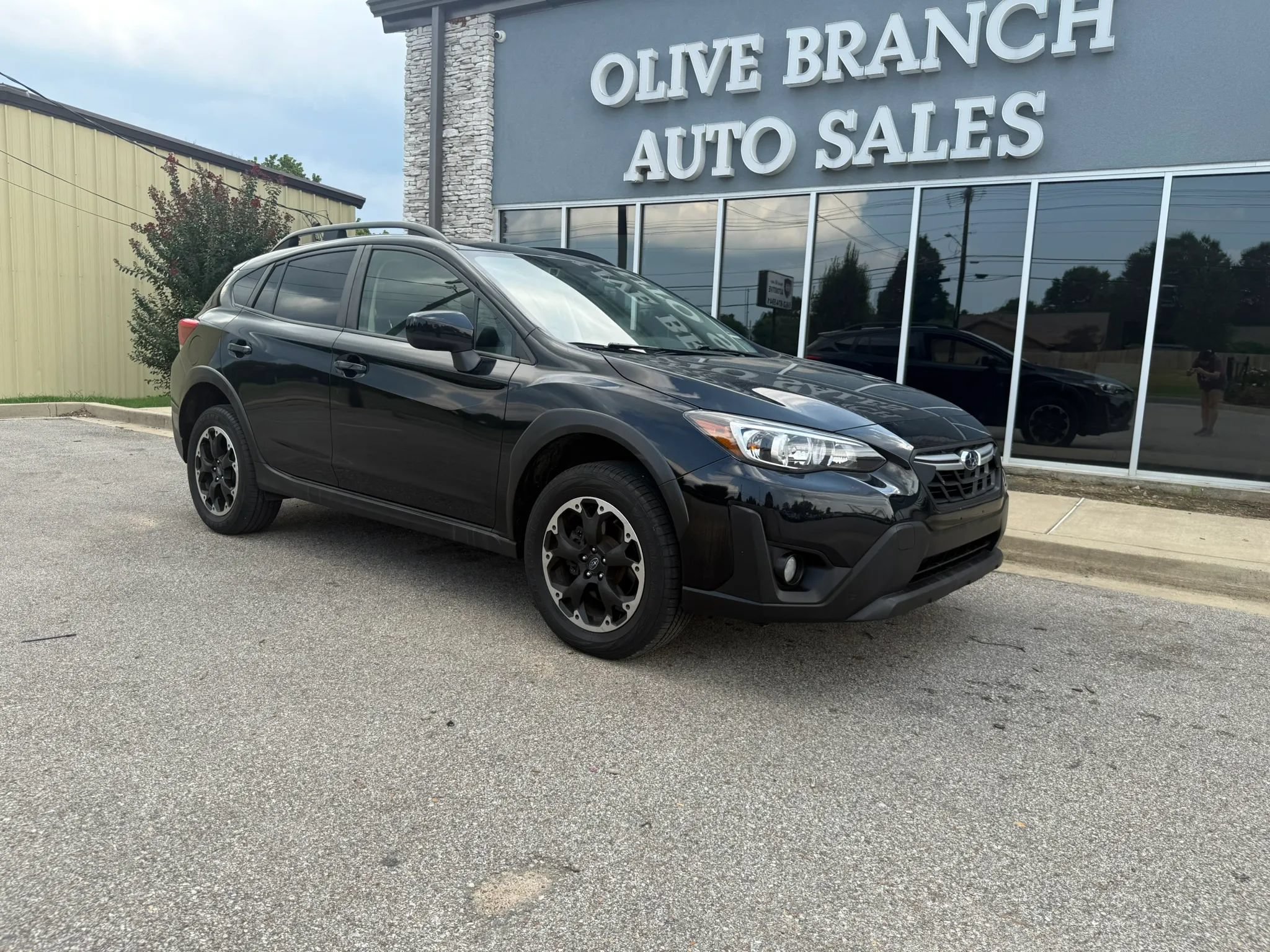 Used 2023 Subaru Crosstrek 2.0i Premium AWD/4WD image 2