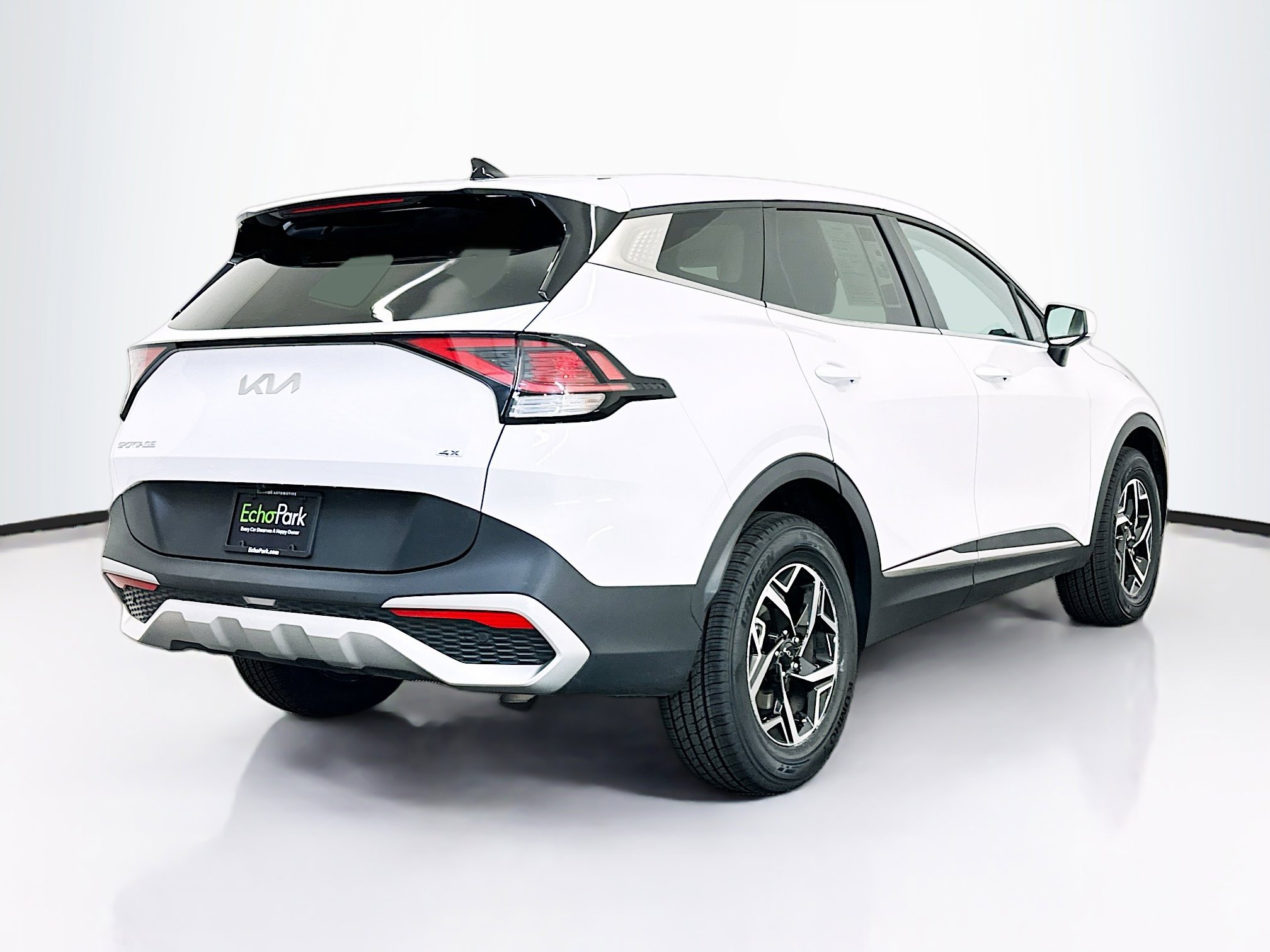 Used 2025 Kia Sportage LX image 9