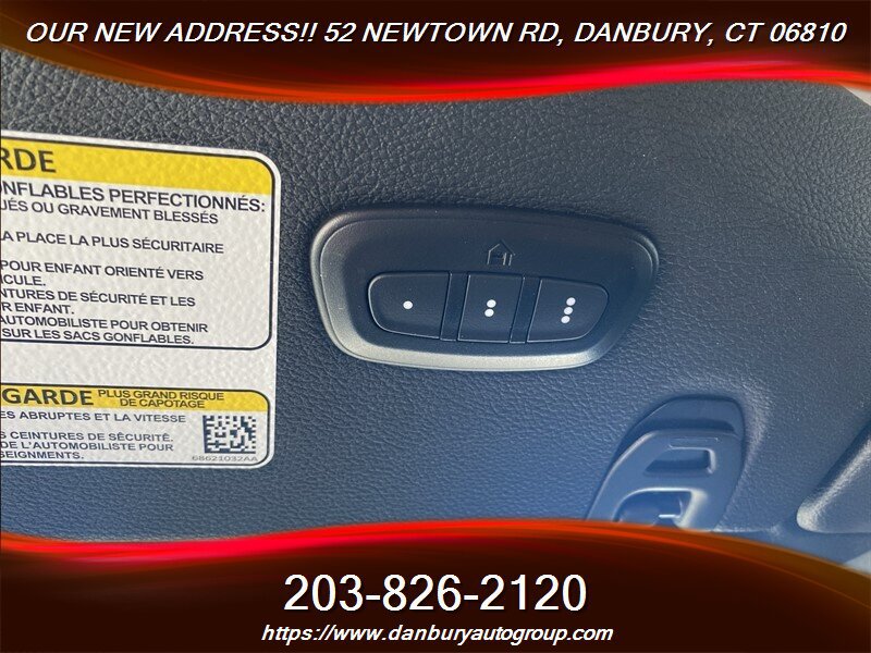 Used 2024 Jeep Wrangler Unlimited Rubicon 4xe w/ Technology Group AWD/4WD image 22