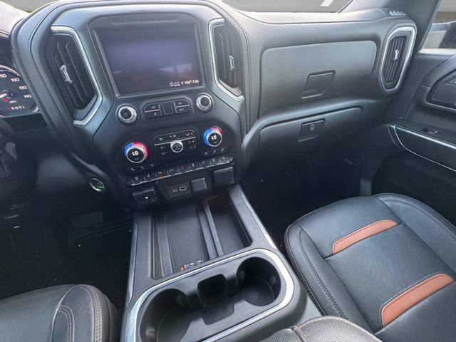 Used 2023 GMC Sierra 2500 AT4 w/ AT4 Premium Plus Package AWD/4WD image 3