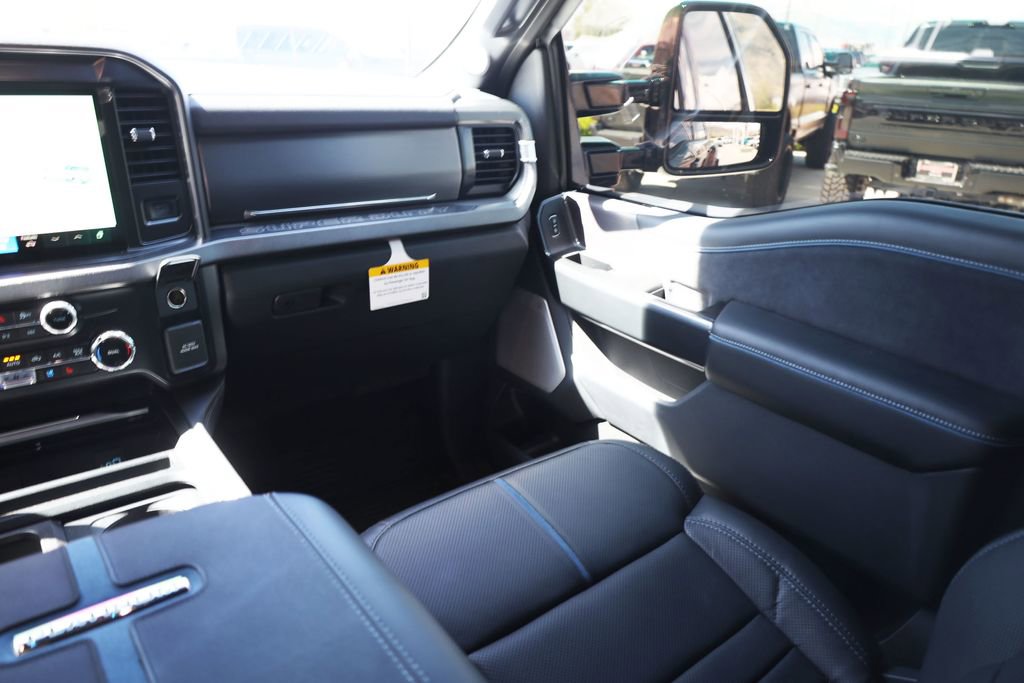 Used 2026 Ford F450 Platinum w/ FX4 Off-Road Package AWD/4WD image 19