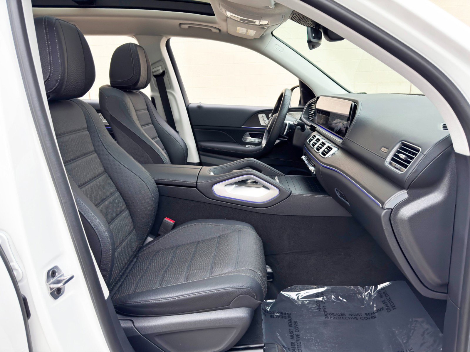 Used 2024 Mercedes-Benz GLS 450 4MATIC image 16