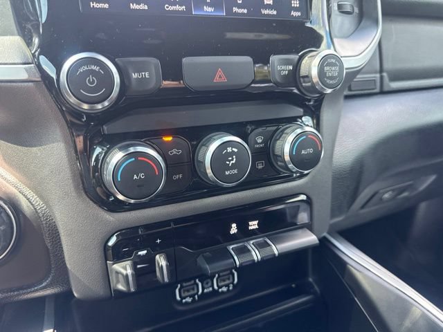 Used 2022 RAM 1500 Big Horn AWD/4WD image 22