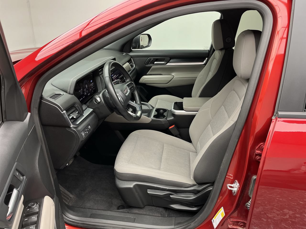 Certified 2025 GMC Terrain Elevation AWD/4WD image 3