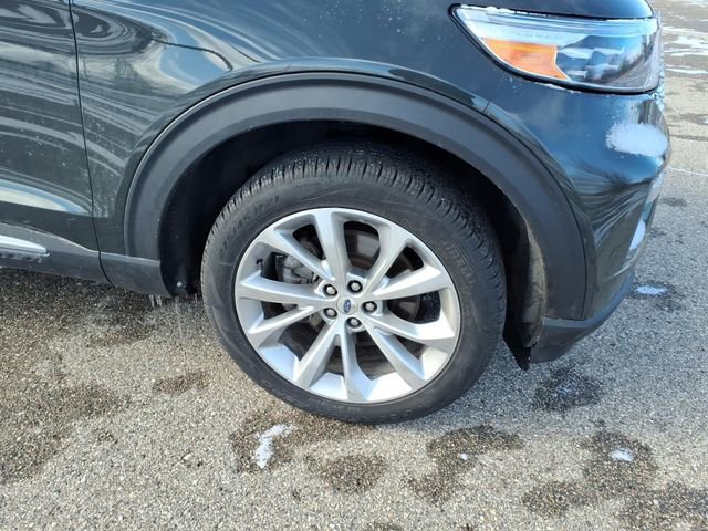 Certified 2023 Ford Explorer Platinum w/ Technology Package image 4