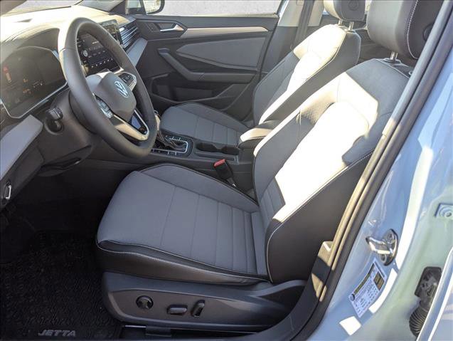 New 2026 Volkswagen Jetta SE image 4