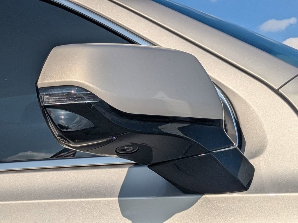 Used 2021 GMC Yukon XL SLT w/ SLT Premium Package image 12