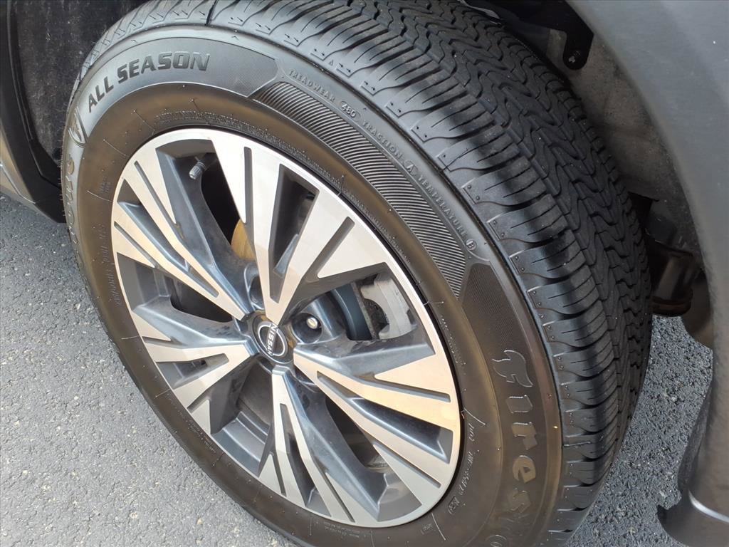 Used 2023 Nissan Rogue SV image 27