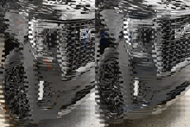 Used 2023 GMC Yukon Denali Ultimate image 13