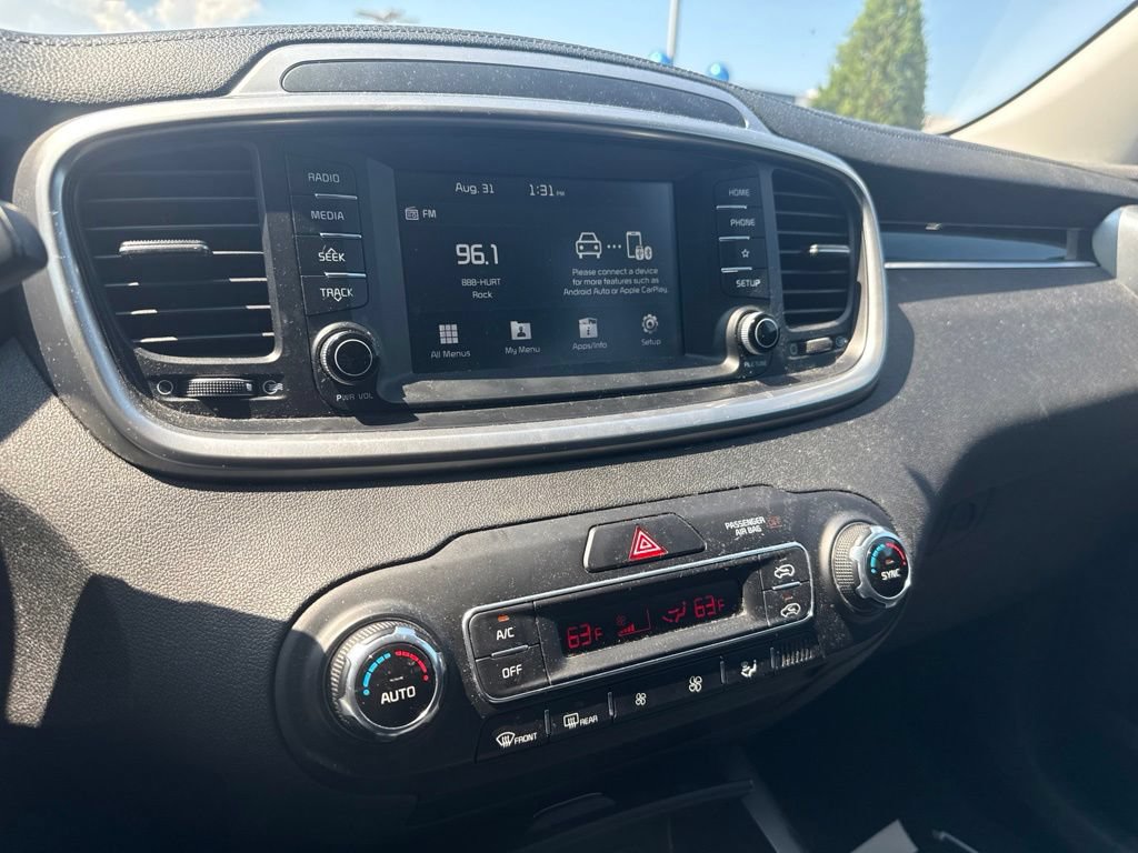 Used 2019 Kia Sorento FWD V6 image 11