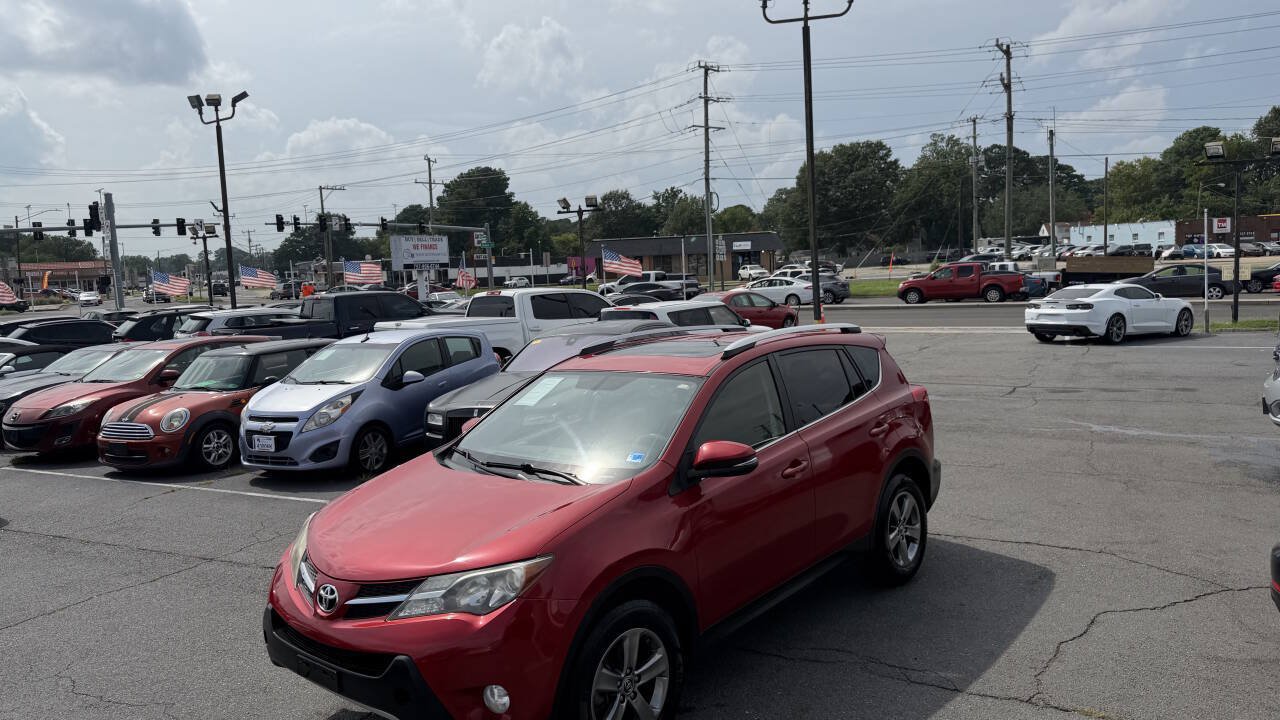 Used 2015 Toyota RAV4 XLE AWD/4WD image 5
