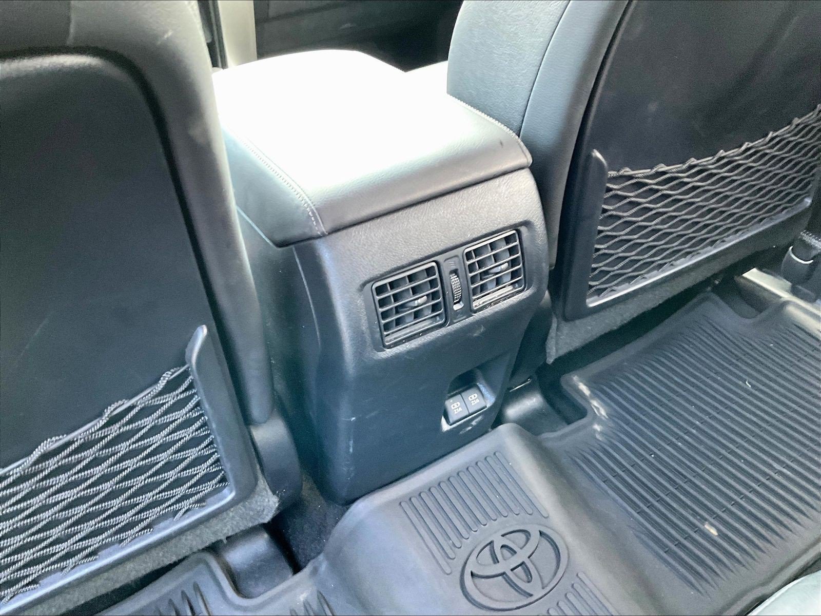 Used 2021 Toyota 4Runner Limited AWD/4WD image 10