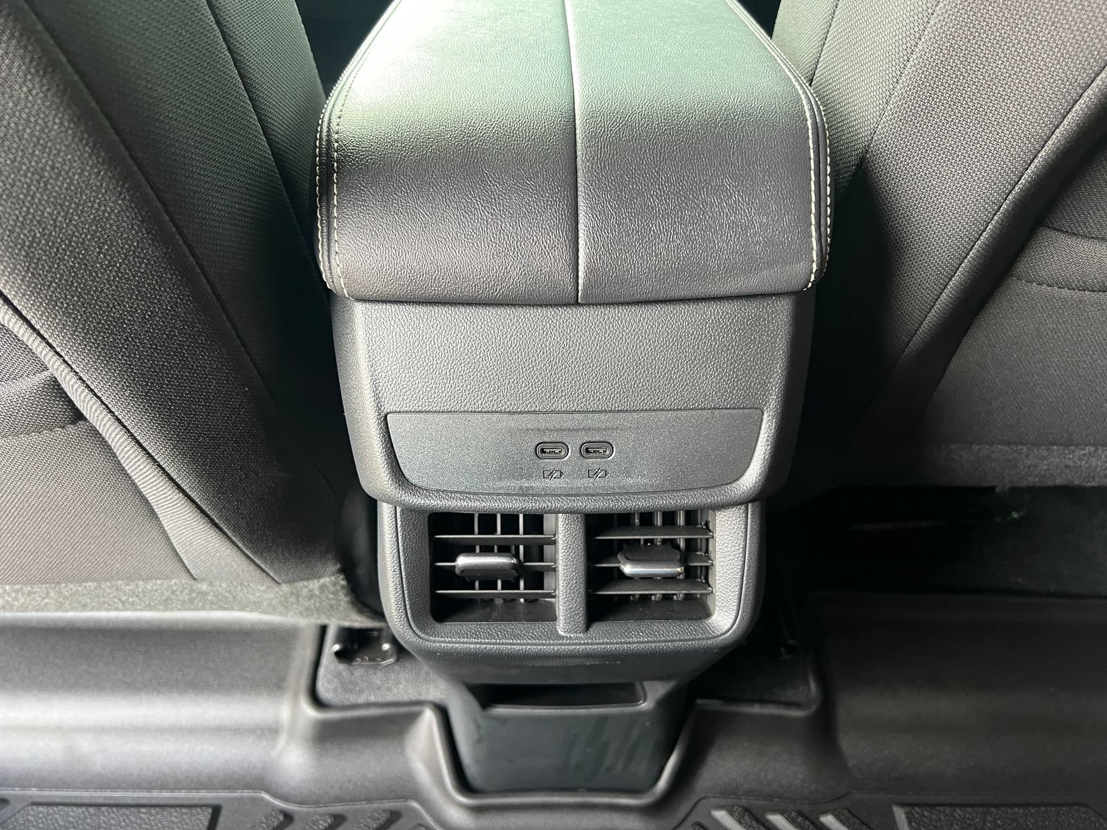 Used 2026 GMC Terrain Elevation w/ Technology Package II FWD image 21