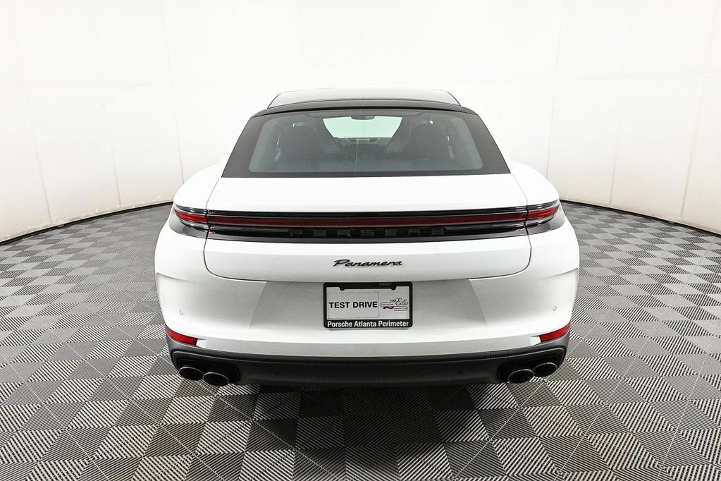 Used 2025 Porsche Panamera RWD image 31