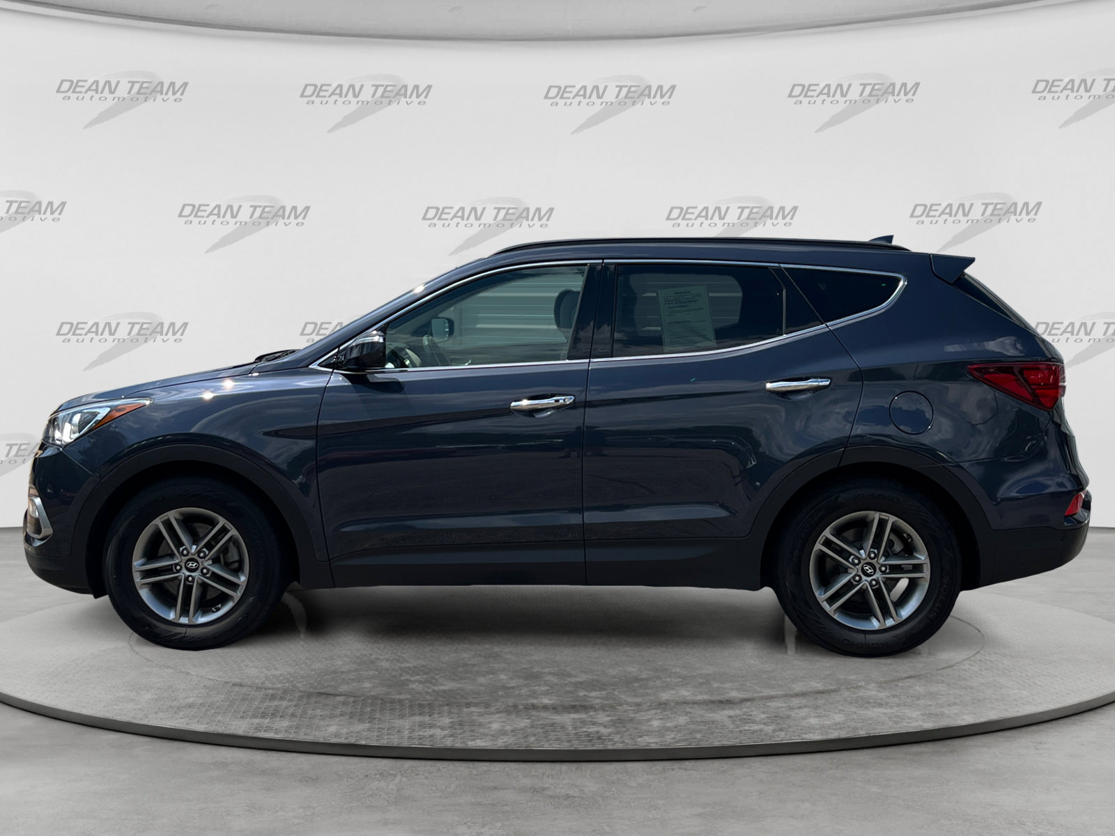 Used 2018 Hyundai Santa Fe Sport w/ 2.4L Value Package 02 FWD image 4