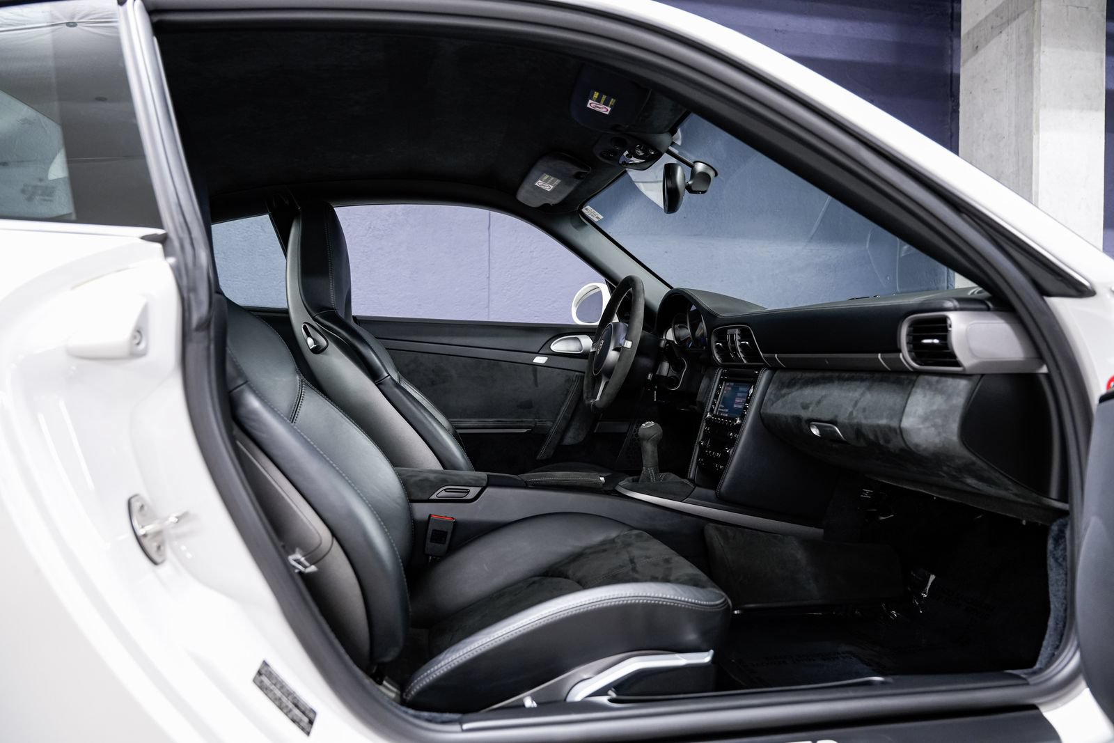 Used 2010 Porsche 911 GT3 RWD image 26