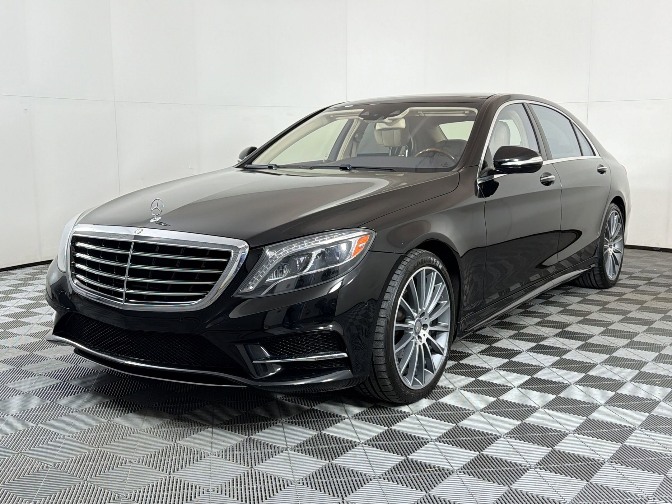 Used 2014 Mercedes-Benz S 550 Sedan image 1