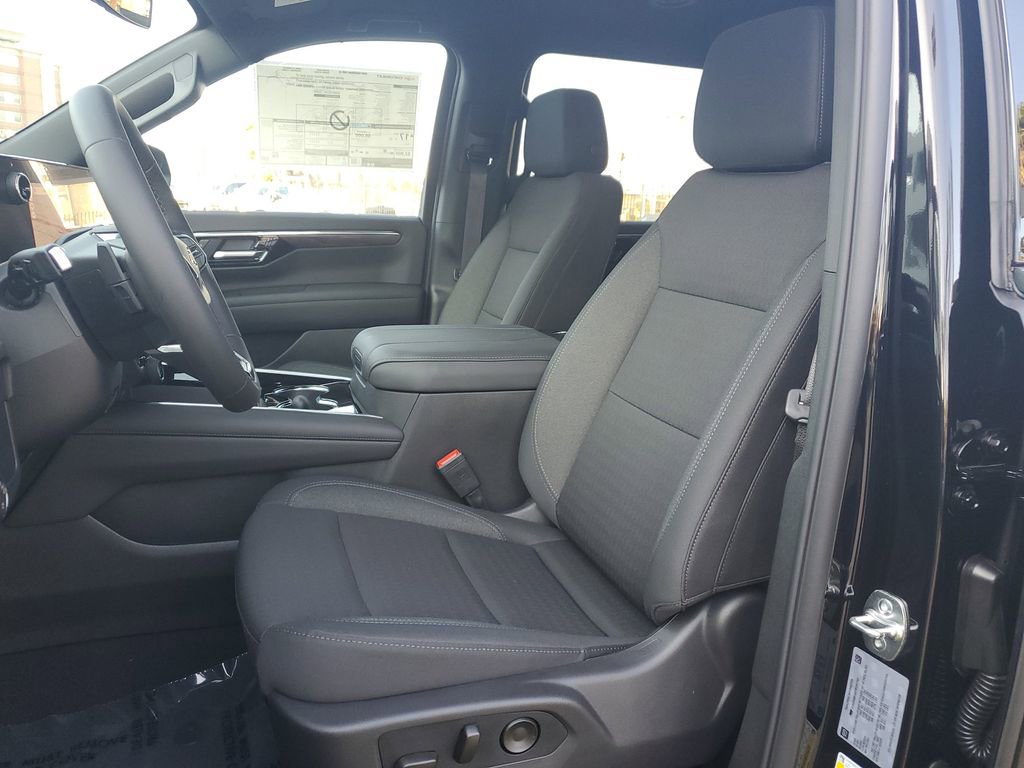 New 2026 Chevrolet Suburban LS w/ LPO, Dark Essentials Package image 16