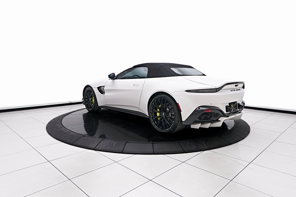 Used 2023 Aston Martin V8 Vantage Roadster image 14